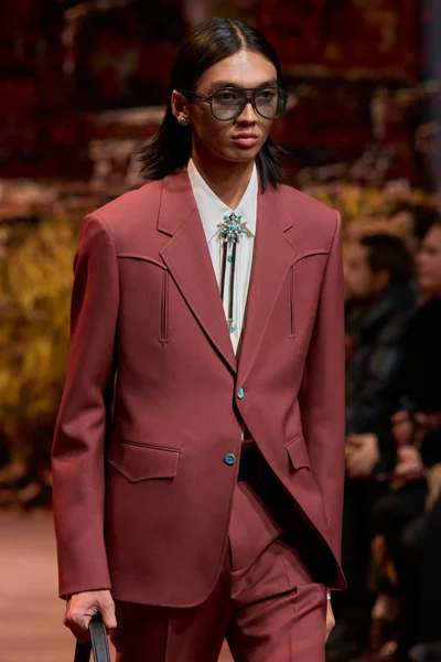 Look 66